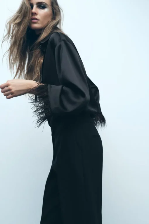 CAMISA SATINADA PLUMAS