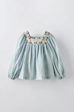 CAMISA VIVOS FLORES BORDADAS