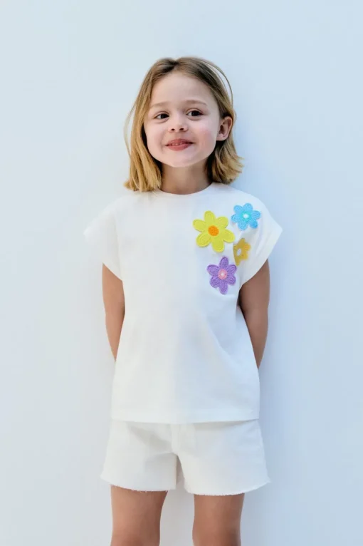 CAMISETA APLIQUE FLORES