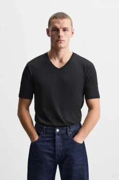 CAMISETA BASICA CUELLO PICO