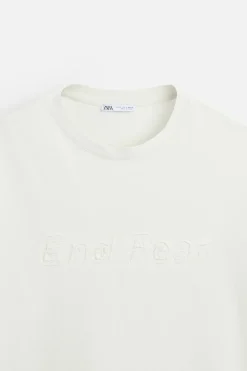 CAMISETA BORDADO COMBINADO