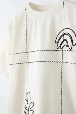 CAMISETA BORDADOS