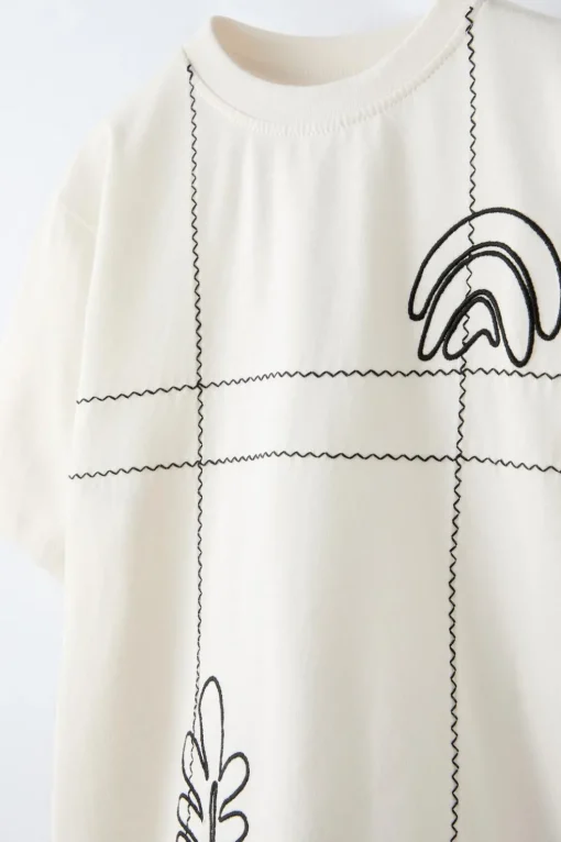 CAMISETA BORDADOS