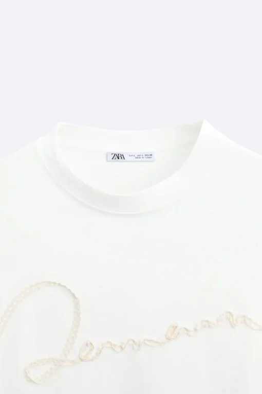 CAMISETA CINTA BORDADA