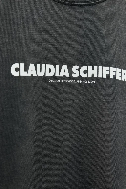 CAMISETA CLAUDIA SCHIFFER LAVADA - PHOTO BY HANS FEURER LICENSED BY TRUNK ARCHIVE