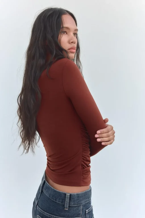 CAMISETA DRAPEADA