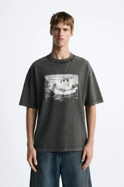 CAMISETA ESTAMPADO FOTOGRÁFICO