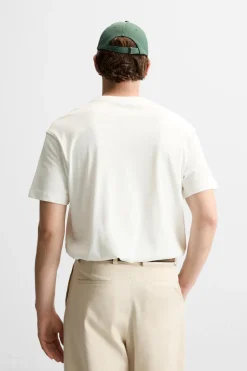 CAMISETA ESTAMPADO RELIEVE