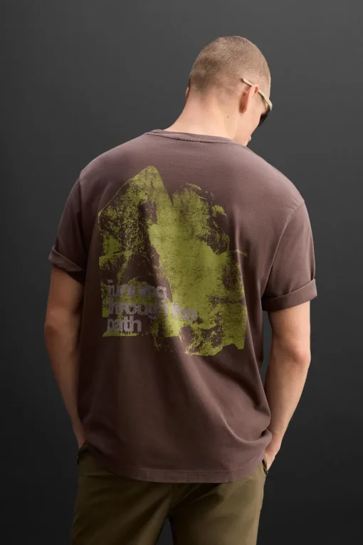CAMISETA GRÁFICOS COMBINADOS