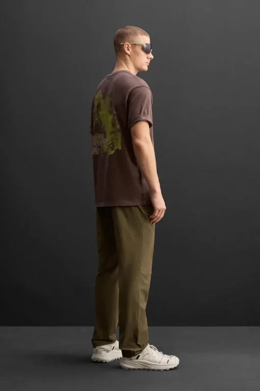 CAMISETA GRÁFICOS COMBINADOS