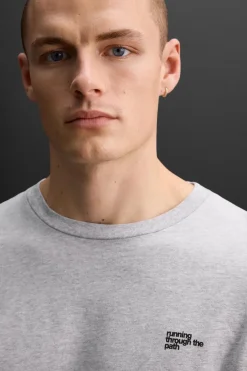 CAMISETA GRÁFICOS COMBINADOS