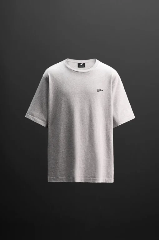 CAMISETA GRÁFICOS COMBINADOS