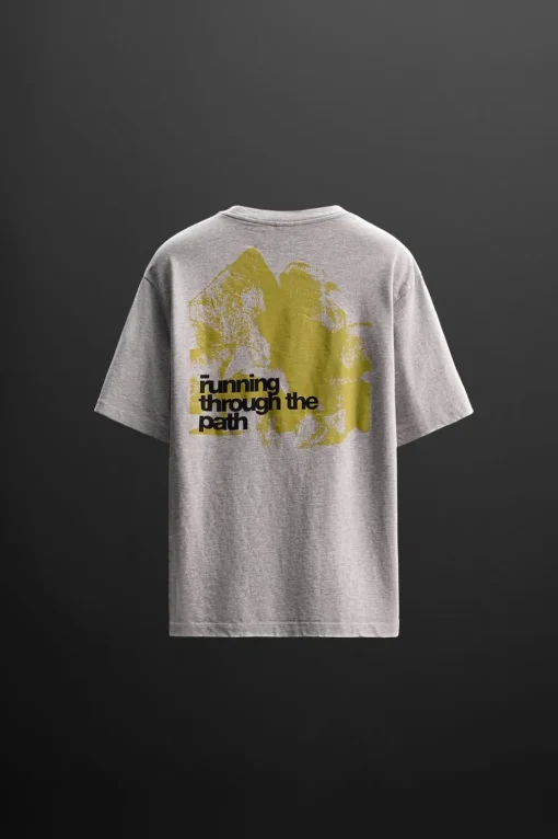 CAMISETA GRÁFICOS COMBINADOS