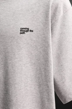 CAMISETA GRÁFICOS COMBINADOS