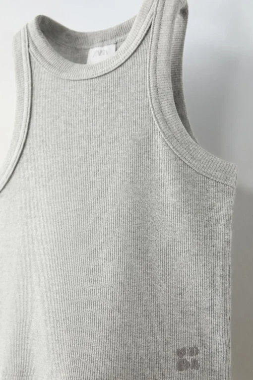 CAMISETA RIB BORDADO