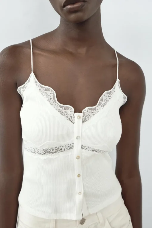 CAMISETA RIB ENCAJE BOTONES