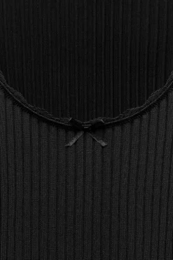 CAMISETA SEAMLESS LAZO ENCAJE