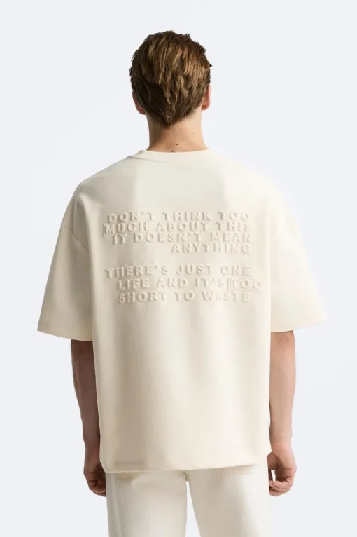 CAMISETA TEXTO GRABADO
