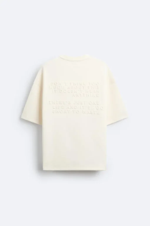CAMISETA TEXTO GRABADO