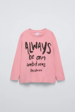 CAMISETA TEXTO GRAFFITI