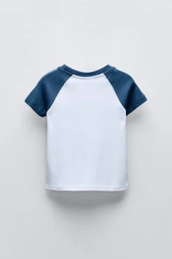 CAMISETA VARSITY