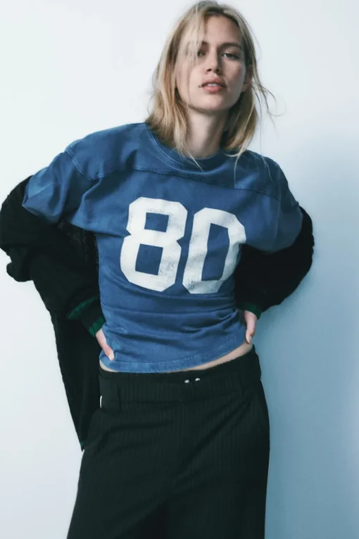 CAMISETA VARSITY EFECTO LAVADO