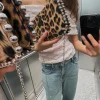 CARTERA BANDOLERA TACHAS
