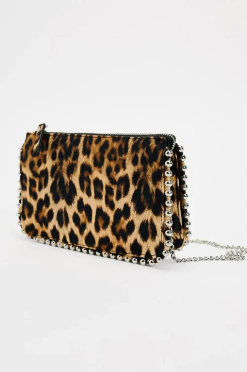 CARTERA BANDOLERA TACHAS