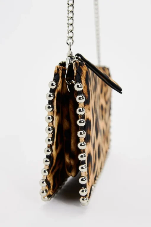 CARTERA BANDOLERA TACHAS