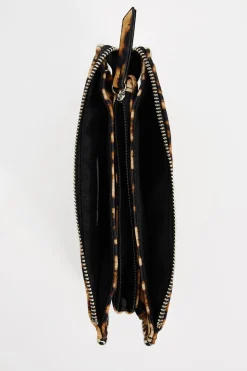 CARTERA BANDOLERA TACHAS