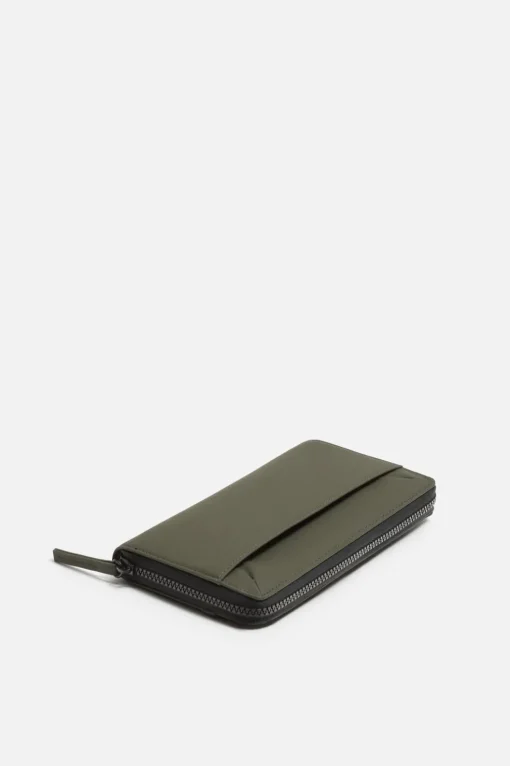 CARTERA ENGOMADA