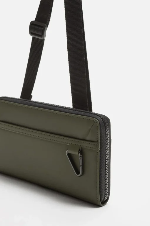 CARTERA ENGOMADA