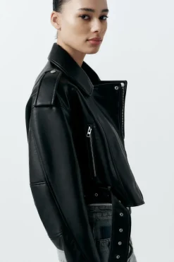CAZADORA BIKER CROP EFECTO PIEL