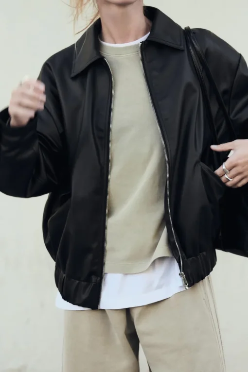 CAZADORA OVERSIZE EFECTO PIEL
