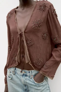 CHAQUETA CORTA BORDADOS ABALORIOS