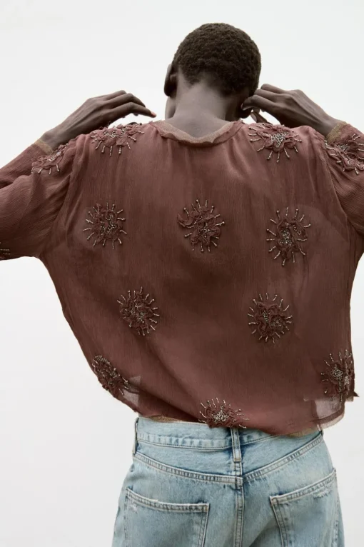 CHAQUETA CORTA BORDADOS ABALORIOS