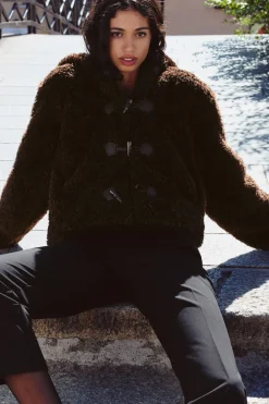 CHAQUETA EFECTO PELO ALAMARES