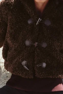 CHAQUETA EFECTO PELO ALAMARES