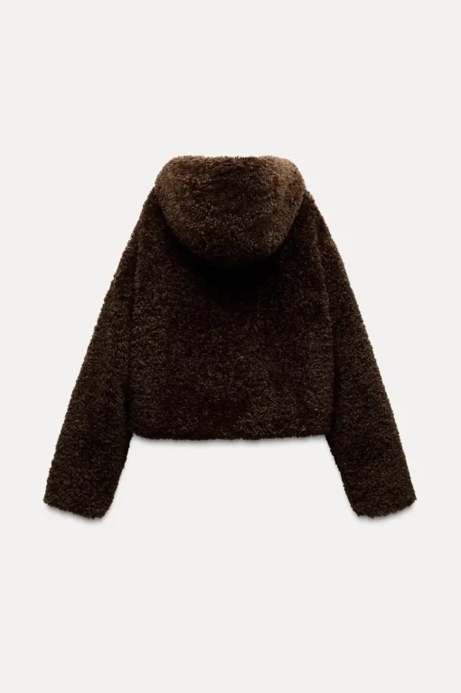 CHAQUETA EFECTO PELO ALAMARES