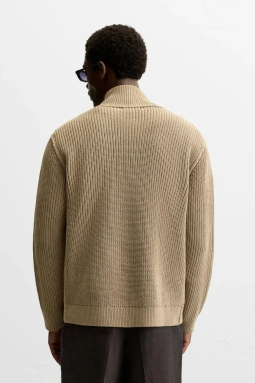 CHAQUETA PUNTO ACABADOS REVÉS