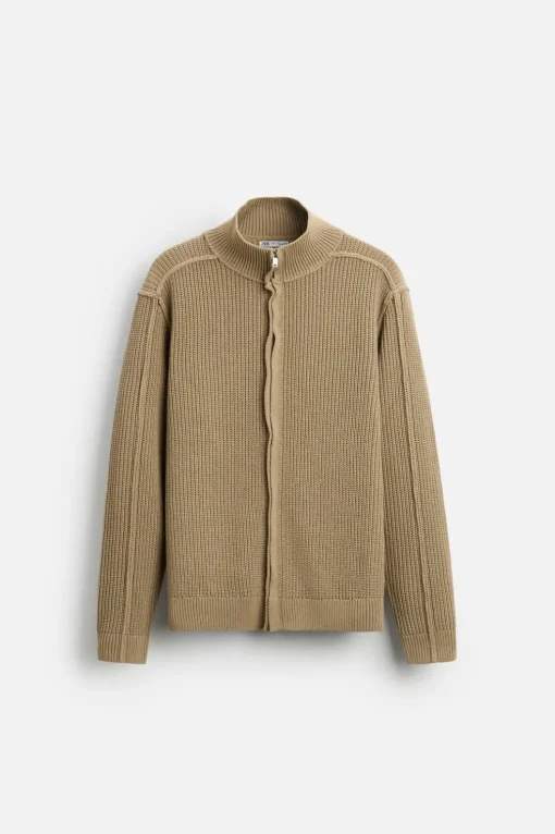 CHAQUETA PUNTO ACABADOS REVÉS