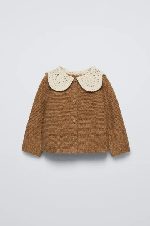 CHAQUETA PUNTO CUELLO CROCHET