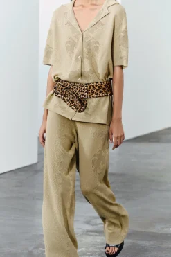 CINTURÓN FAJÍN PIEL TACHAS ESTAMPADO ANIMAL