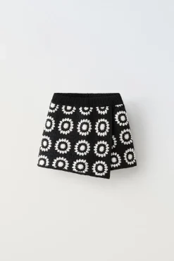 FALDA BERMUDA CROCHET FLORES