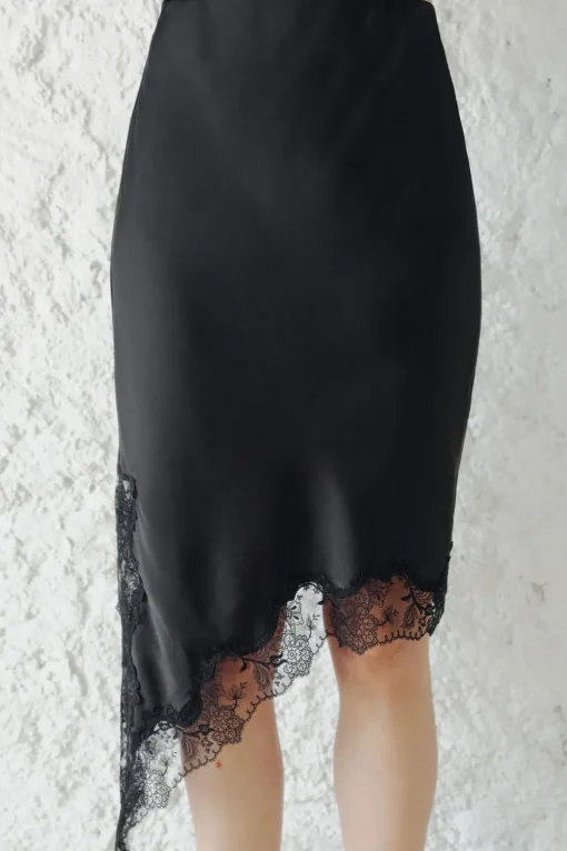 FALDA SATINADA ENCAJE ZW COLLECTION