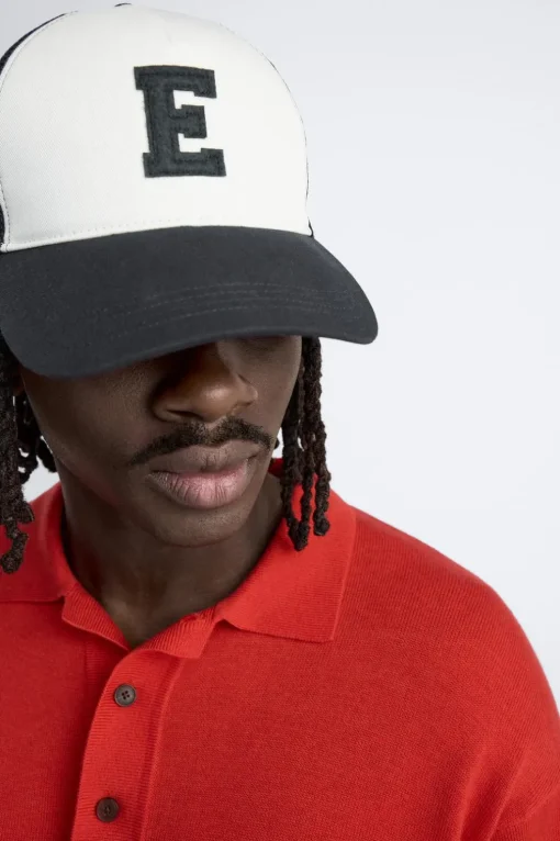 GORRA LETRA RELIEVE