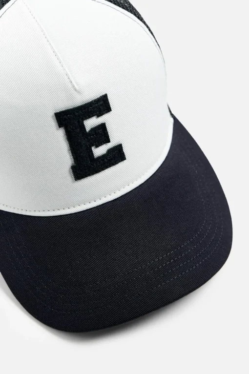 GORRA LETRA RELIEVE