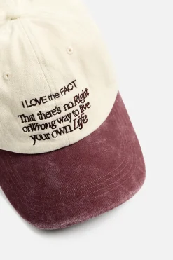 GORRA TEXTO BORDADO