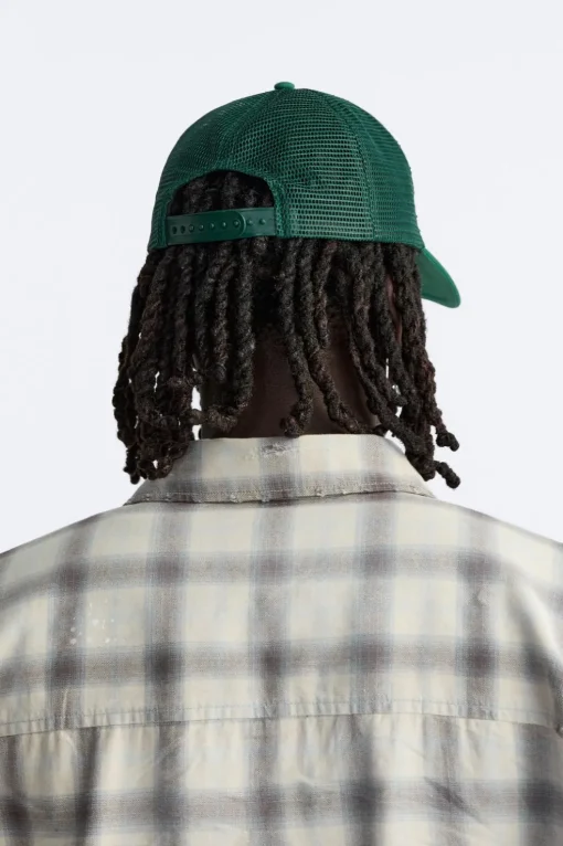 GORRA TEXTO RELIEVE