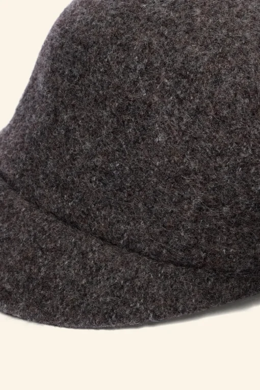 GORRO CASQUETE CON LANA LIMITED EDITION